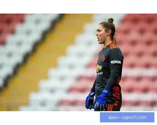 玛丽·厄普斯合同期满正式离开曼联女足引关注