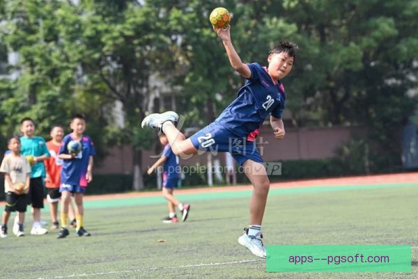 手球战术意识培养，青少年训练注重决策能力