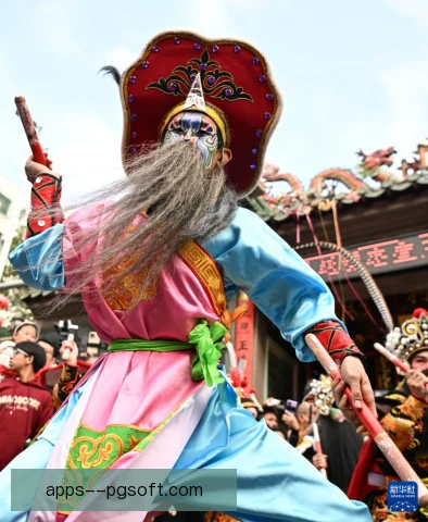 大连英博看台歌声传承，主场氛围如何凝聚人心